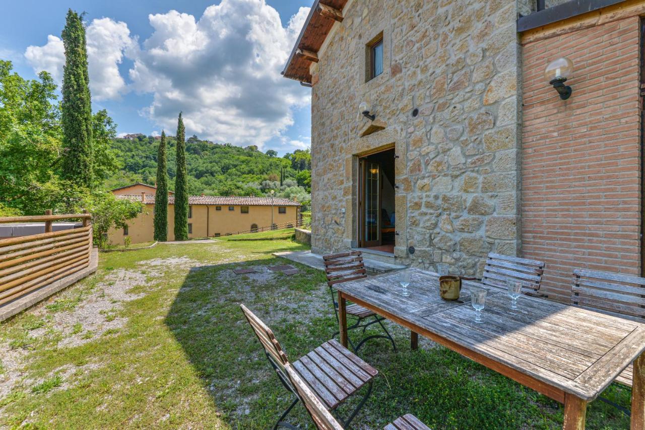 3 Charming Private Home With Pool, Bbq, Wi-Fi & Free Parking كاستل ديل بيانو المظهر الخارجي الصورة