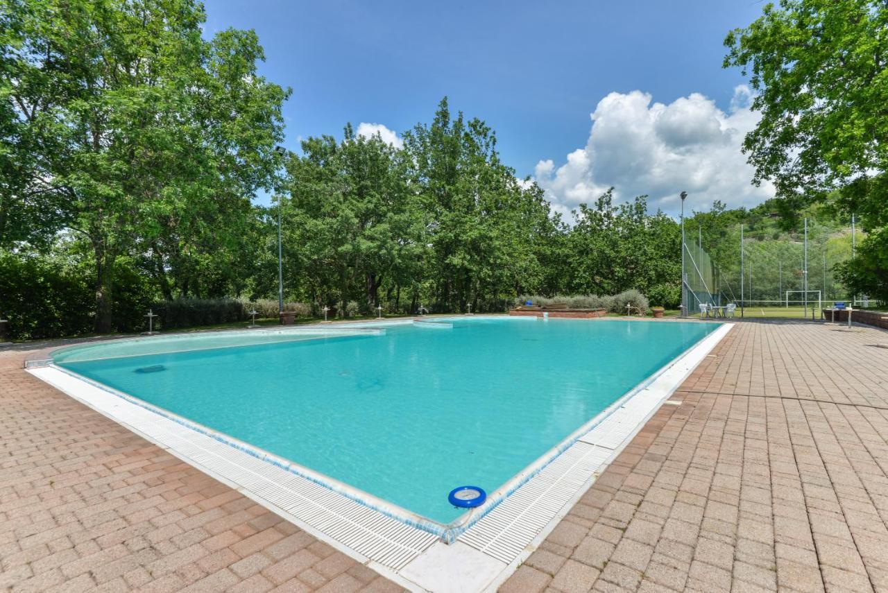 3 Charming Private Home With Pool, Bbq, Wi-Fi & Free Parking كاستل ديل بيانو المظهر الخارجي الصورة