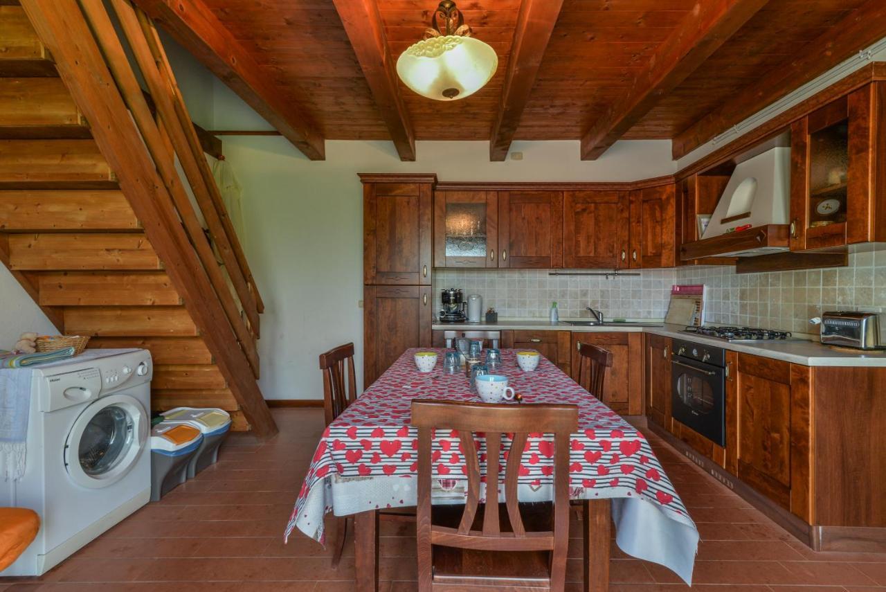 3 Charming Private Home With Pool, Bbq, Wi-Fi & Free Parking كاستل ديل بيانو المظهر الخارجي الصورة